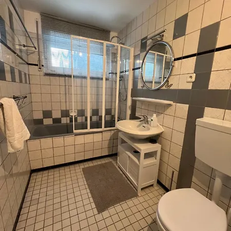 Roos - Monteurzimmer * Kreuzwertheim